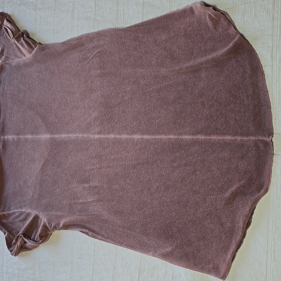 PAIGE "Charlie" V-Neck T-shirt - Picture 10 of 11